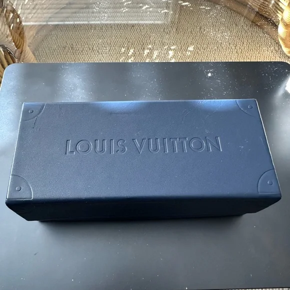 Louis Vuitton Attitude Pilote Sunglasses